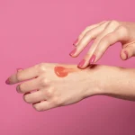 O Boticário Gel Esfoliante Corporal Cuide-se Bem Melancia 150g - Image 3